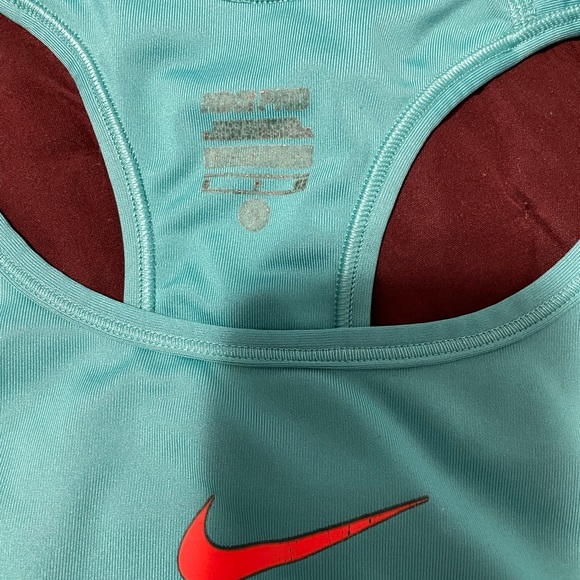 Nike bra - Picture 2 of 3